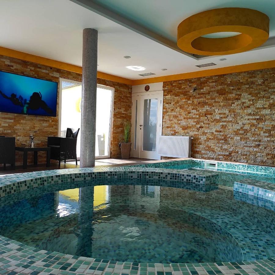 V & V Villa Lalince Εξωτερικό φωτογραφία