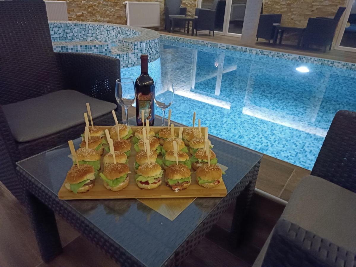 V & V Villa Lalince Εξωτερικό φωτογραφία