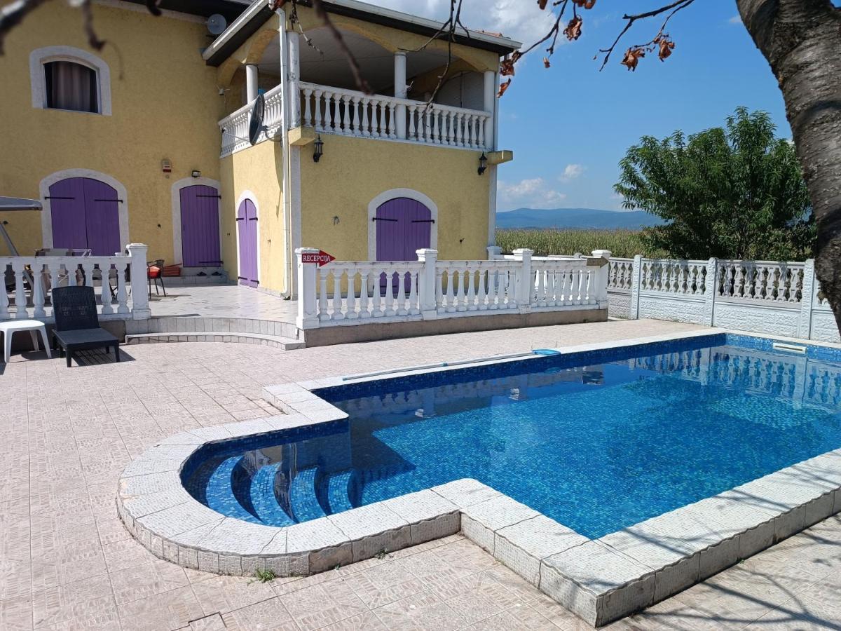 V & V Villa Lalince Εξωτερικό φωτογραφία