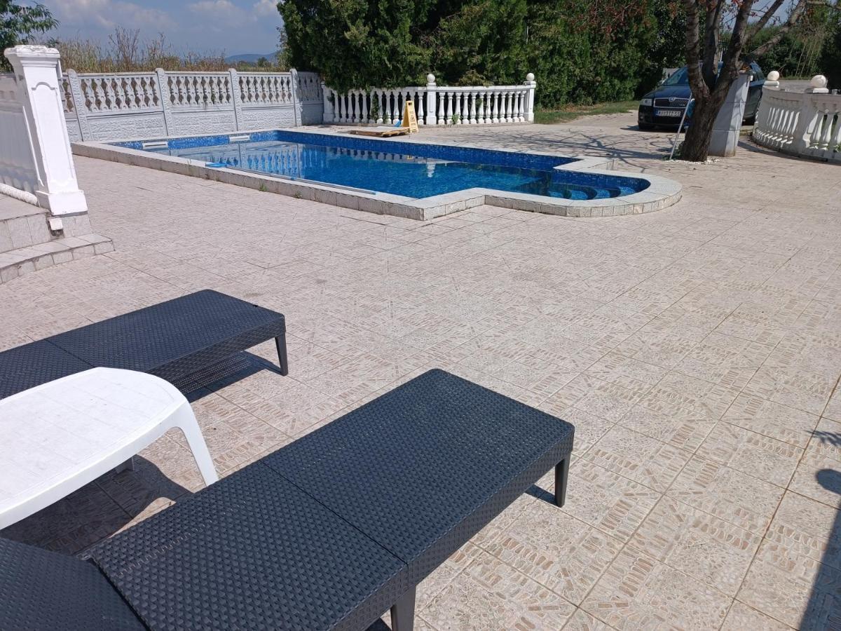 V & V Villa Lalince Εξωτερικό φωτογραφία