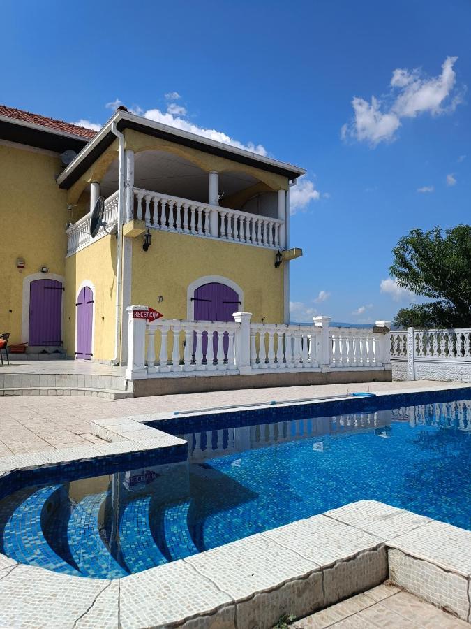 V & V Villa Lalince Εξωτερικό φωτογραφία